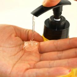 《贸》韩国进口 香草沐浴露 洋甘菊优雅清香 滋润清爽型沐浴液 550g